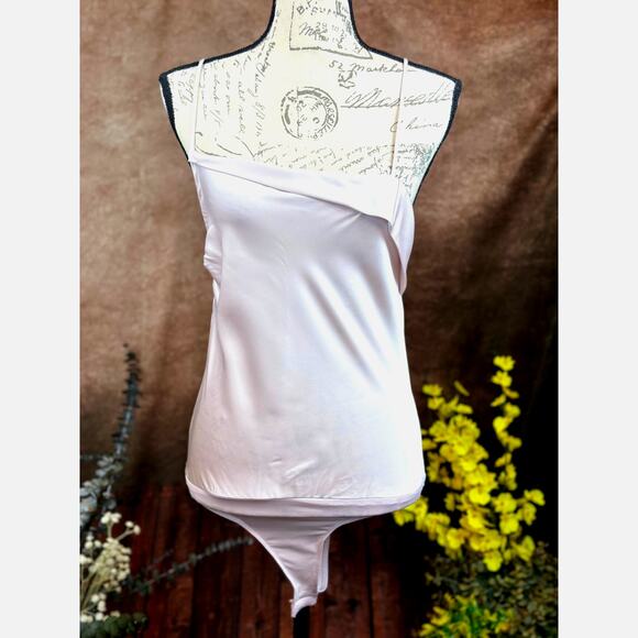 Drape Front Satin Cami V Back Astr The Label Bodysuit Champagne size S - Picture 7 of 16